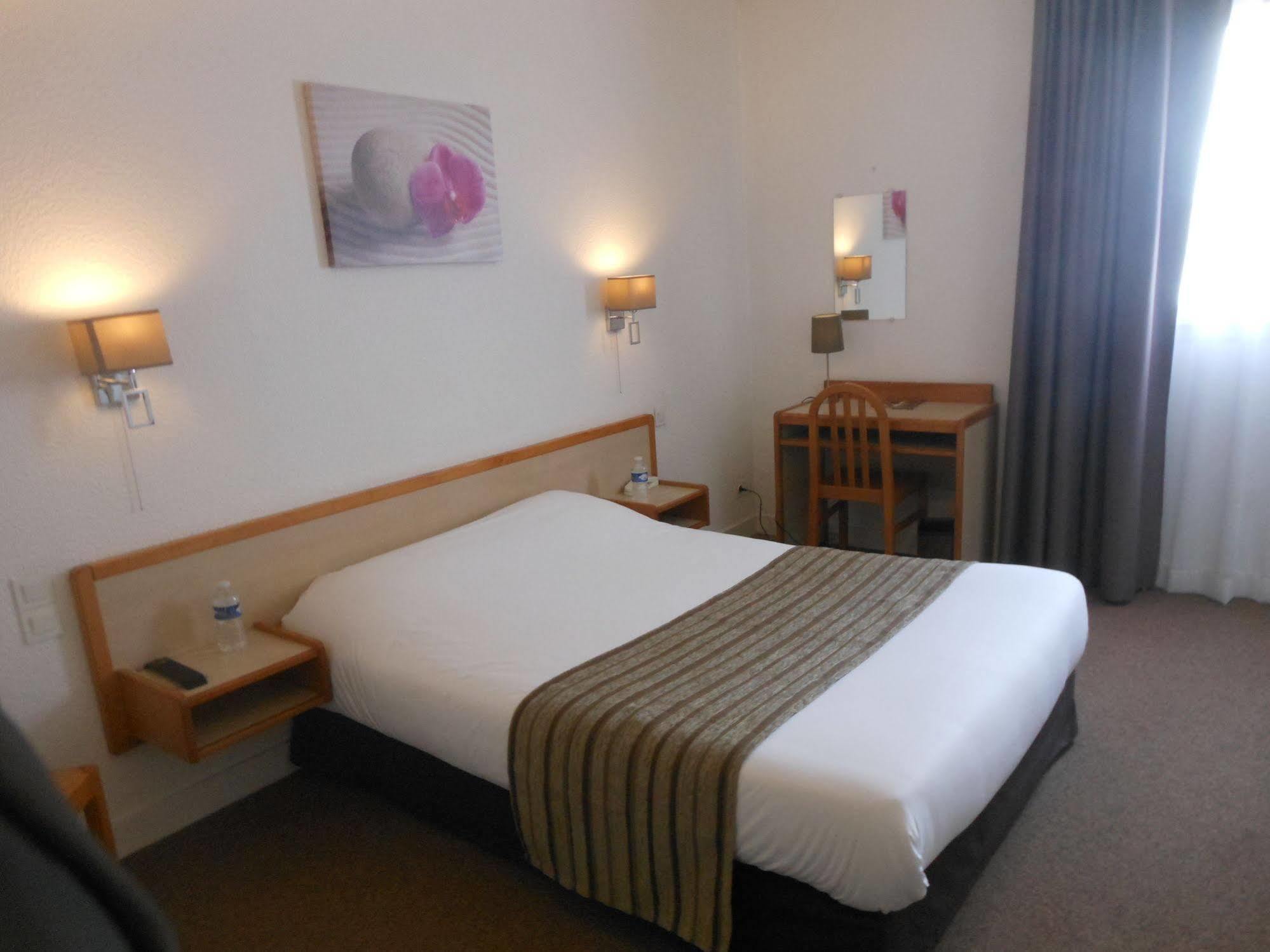 La Buissonniere Hotell Corbigny Exteriör bild